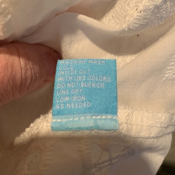 J. McLaughlin V-Neck White Floral Embroidered Blouse XS - Picture 6 of 6